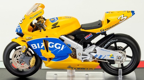 Honda rc211v max biaggi 2004 - honda,